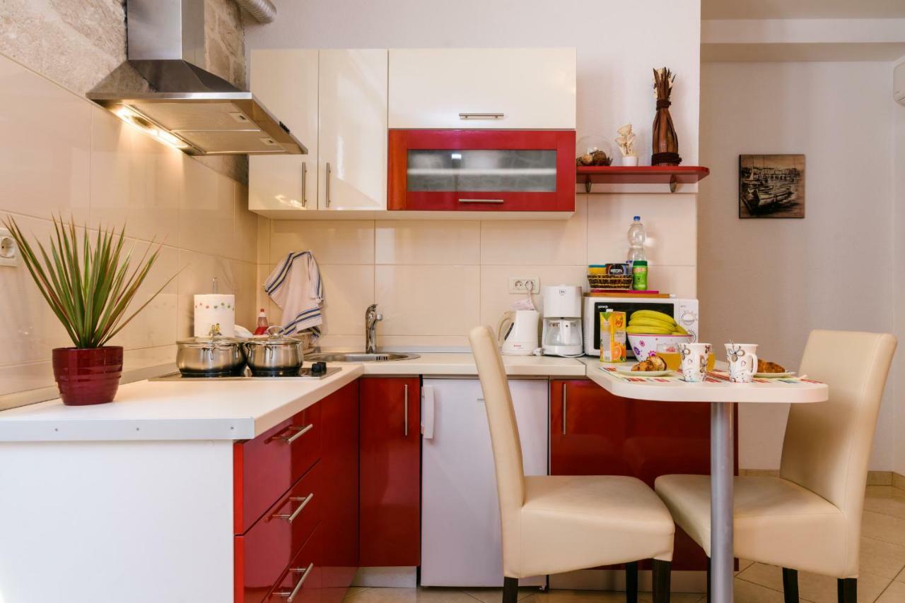 Apartments Dora -Free Parking トロギール エクステリア 写真