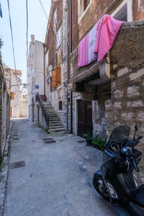 Apartments Dora -Free Parking トロギール エクステリア 写真