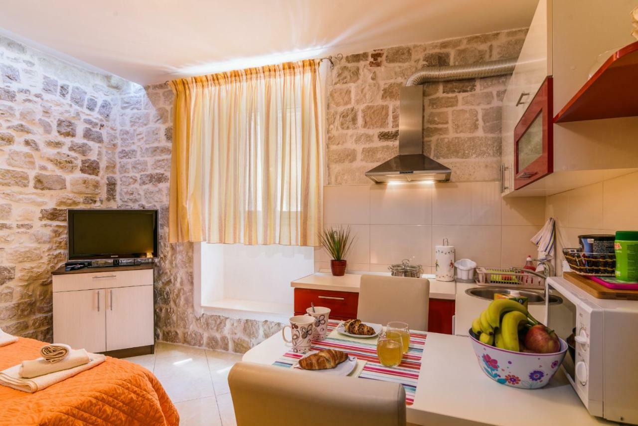 Apartments Dora -Free Parking トロギール エクステリア 写真