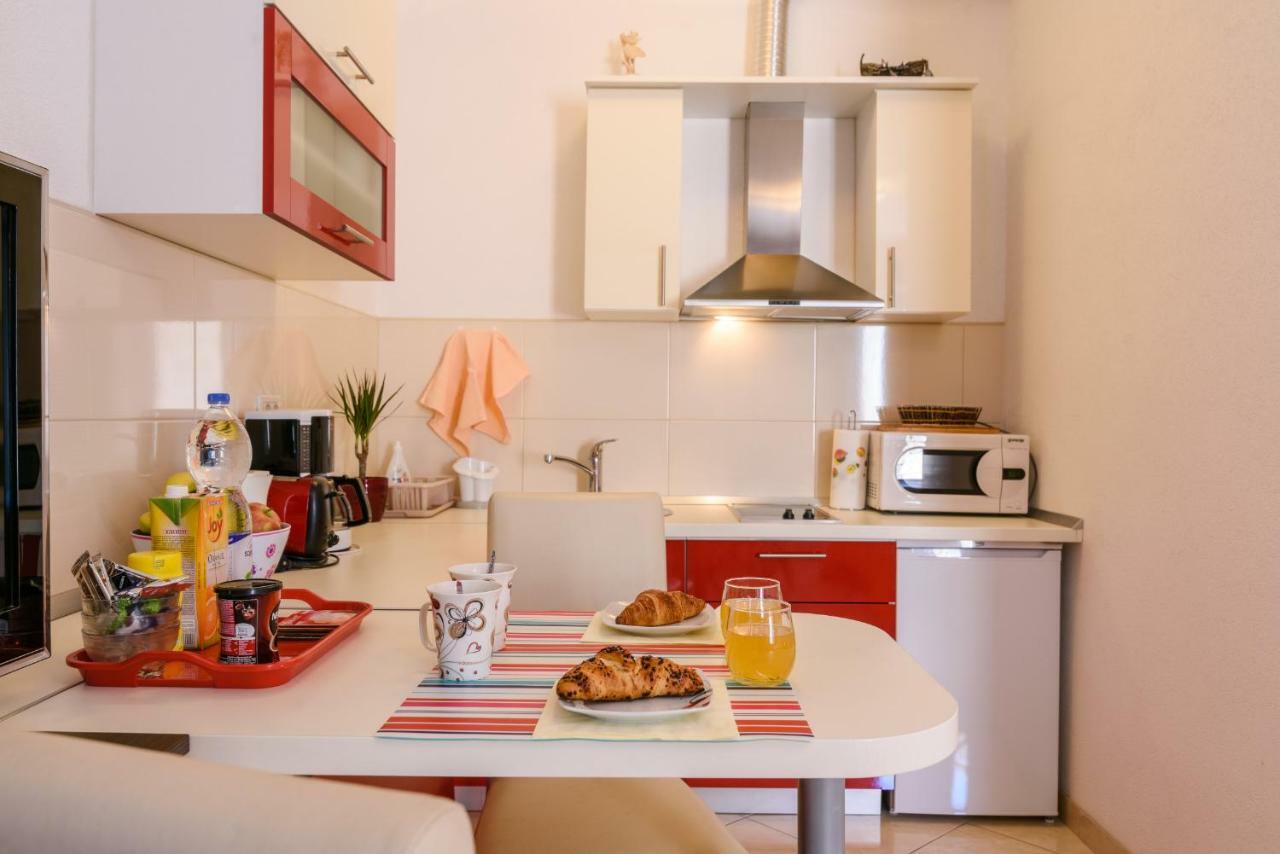 Apartments Dora -Free Parking トロギール エクステリア 写真