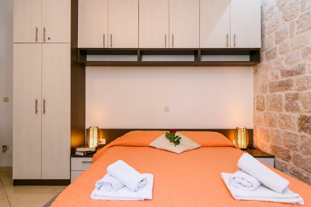 Apartments Dora -Free Parking トロギール エクステリア 写真